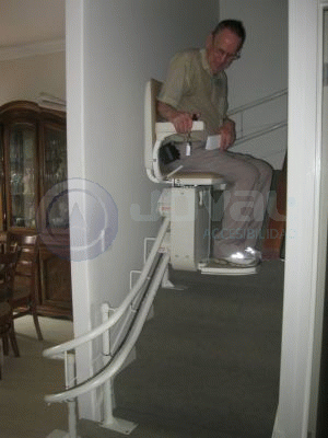 Sillas salvaescaleras curvas en Elche